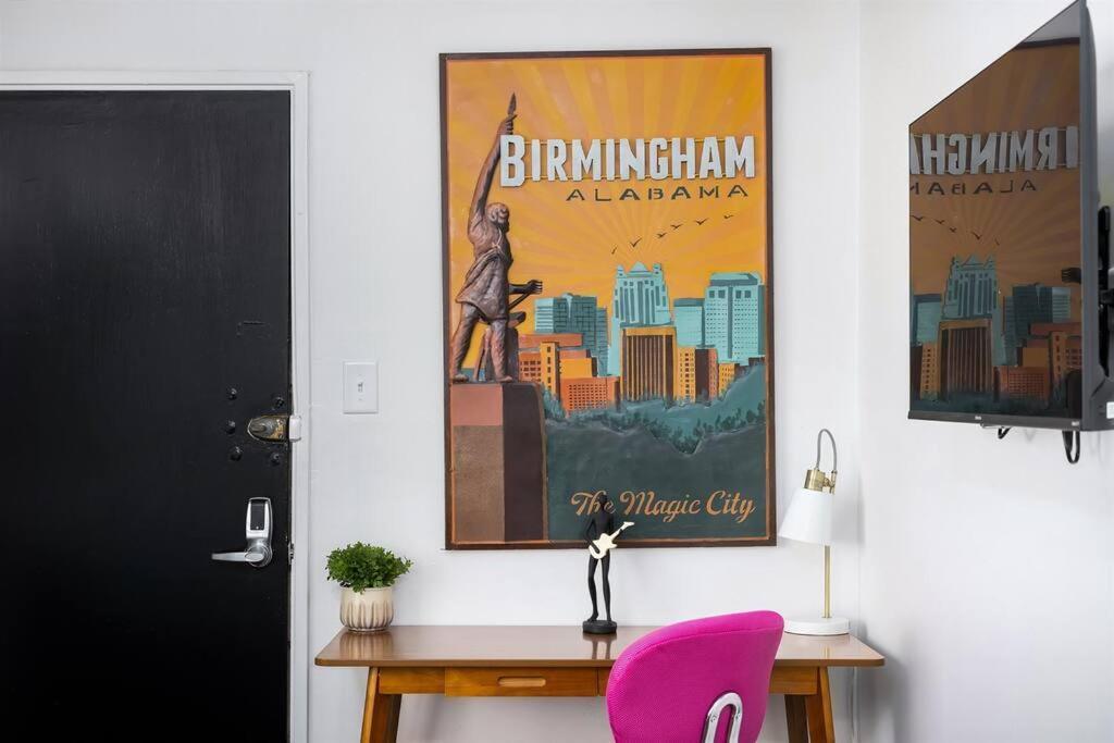 Vulcan'S Hideout / Colorful C2 Apartment Birmingham Bagian luar foto